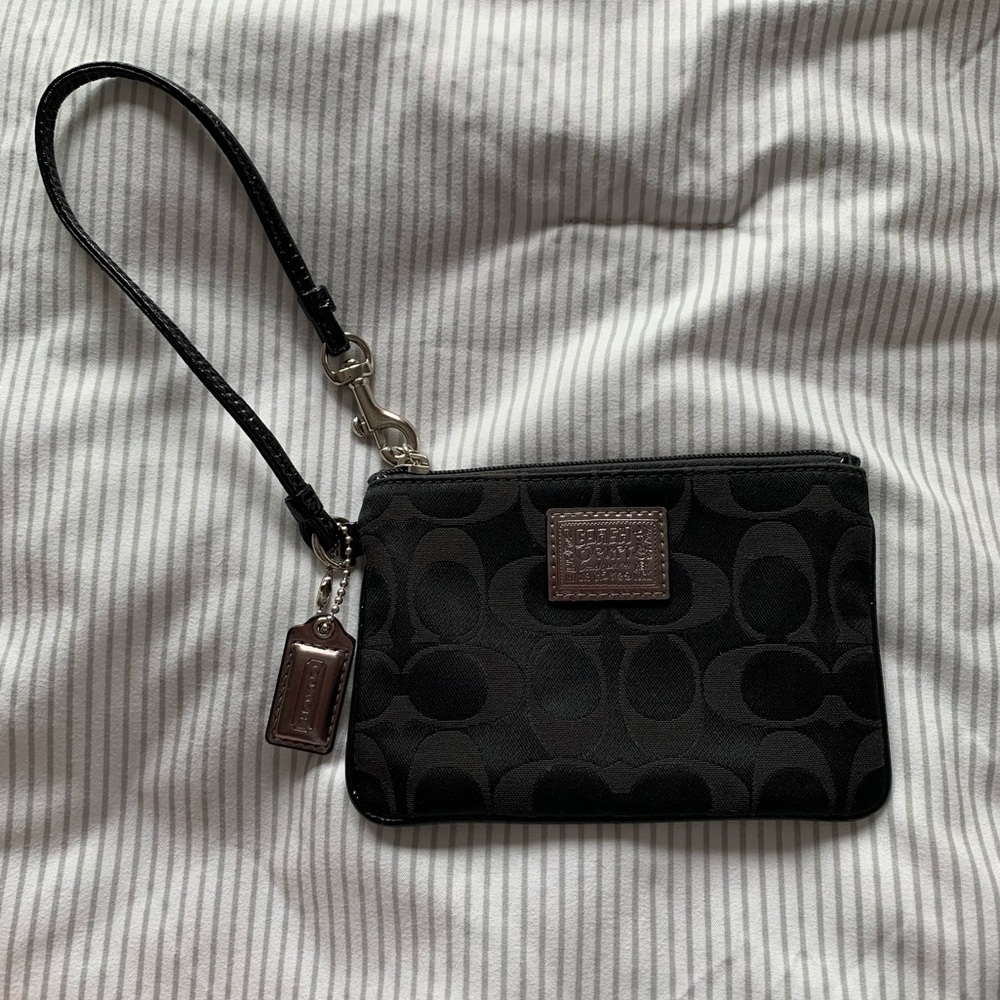 Women’s Coach Wristlet